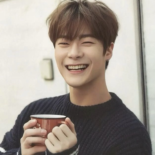 Behind-the-scenes cut of Moonbin (ASTRO)