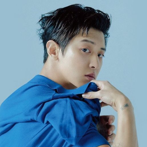 Recent activity shot of Chanyeol (EXO)