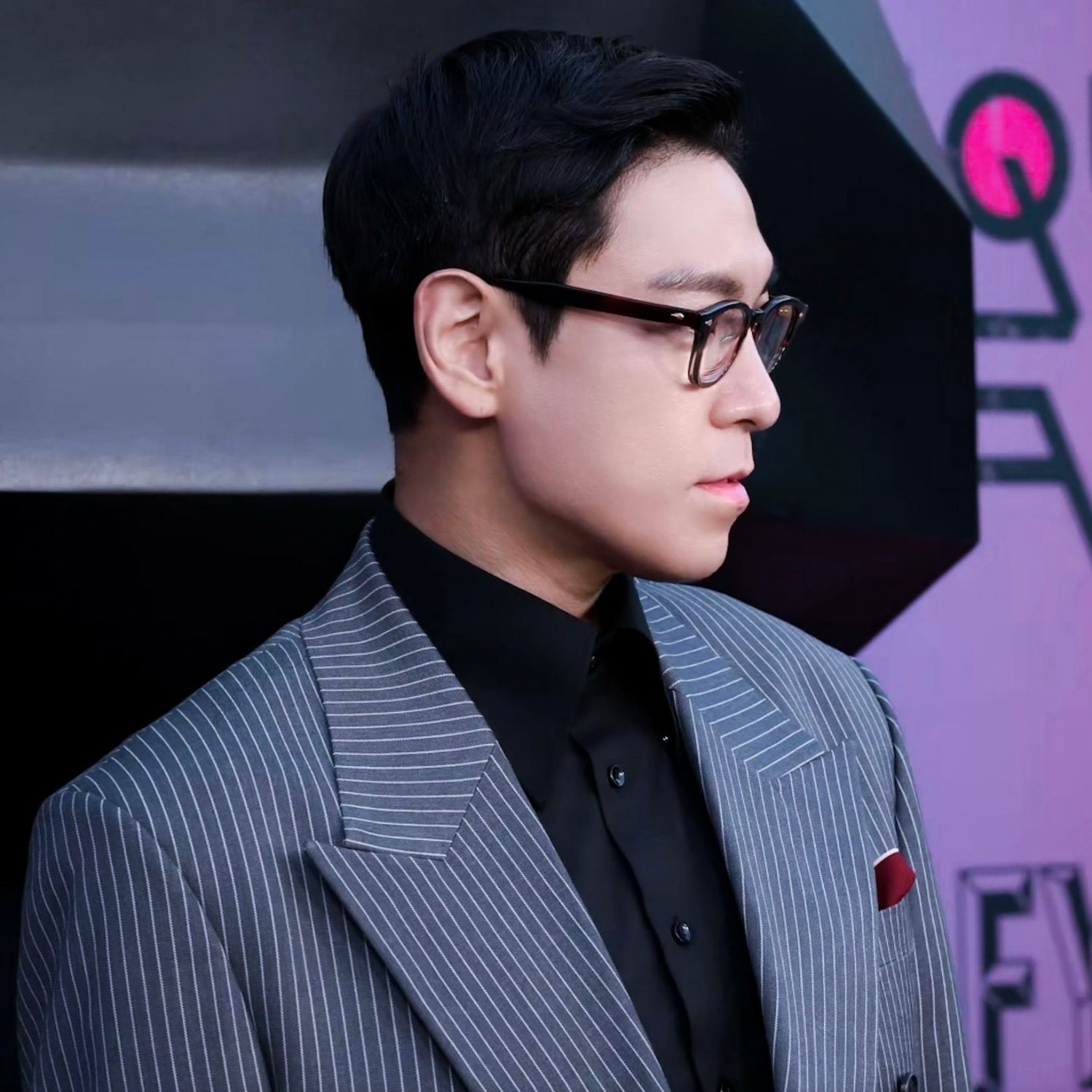 Behind-the-scenes cut of T.O.P