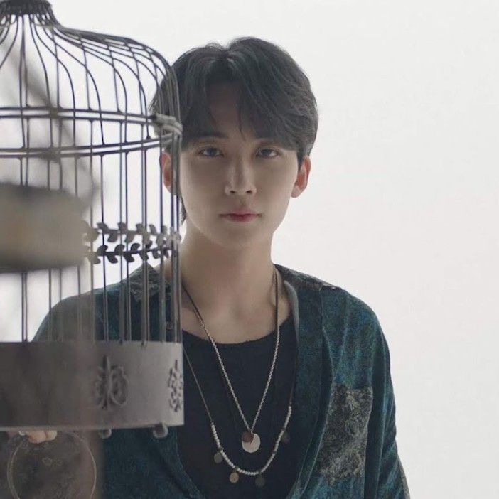 Recent activity shot of Jeonghan (SEVENTEEN)