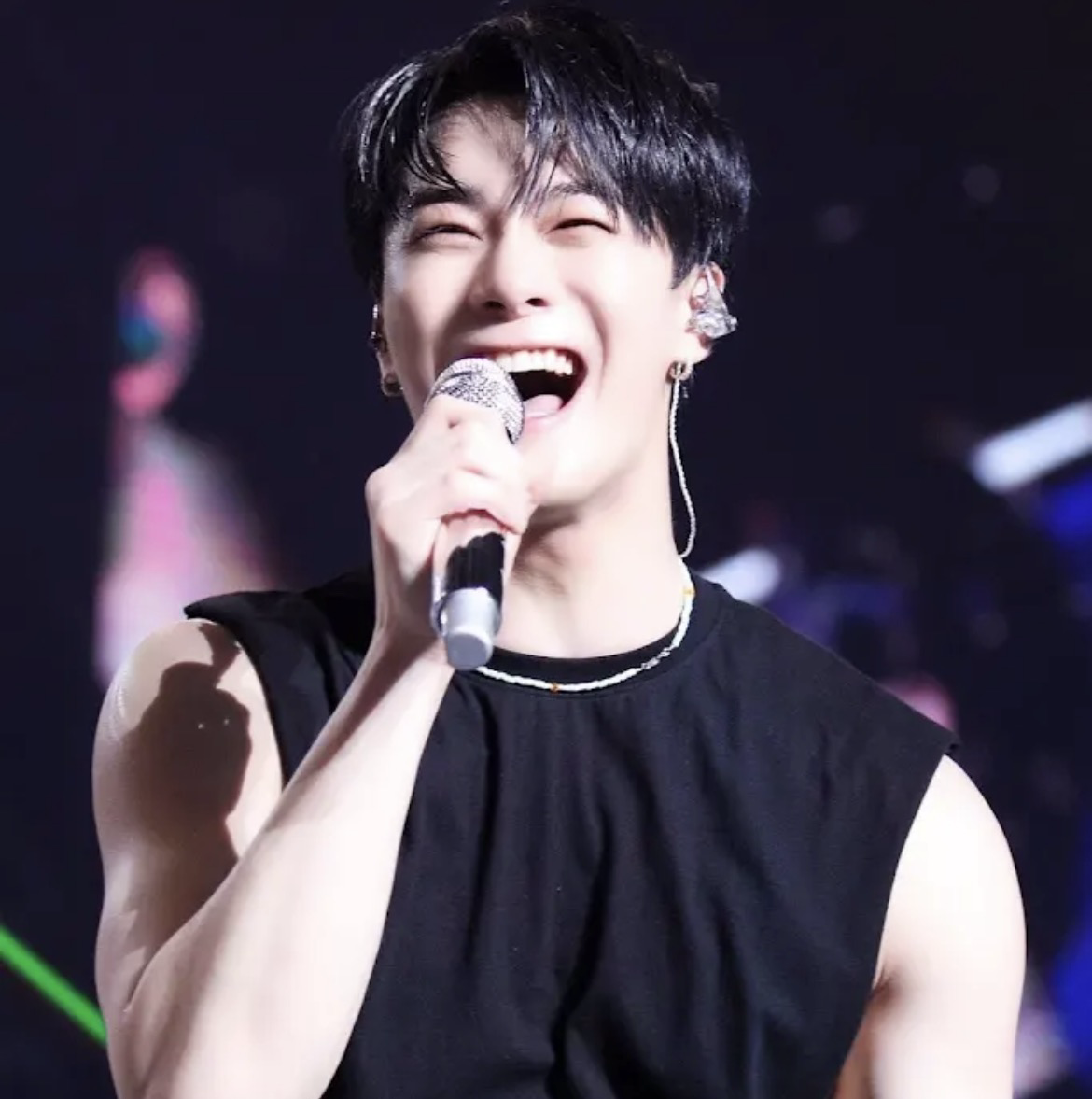 Latest photo of Moonbin (ASTRO)