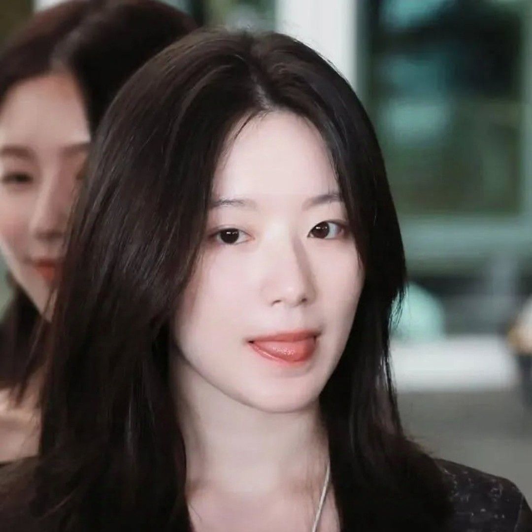 Behind-the-scenes cut of Shuhua (i-dle)