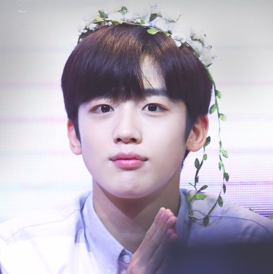 Behind-the-scenes cut of Kim Yohan (WEi)