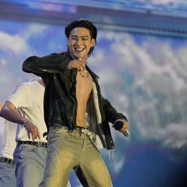 Recent activity shot of JAY B (GOT7)