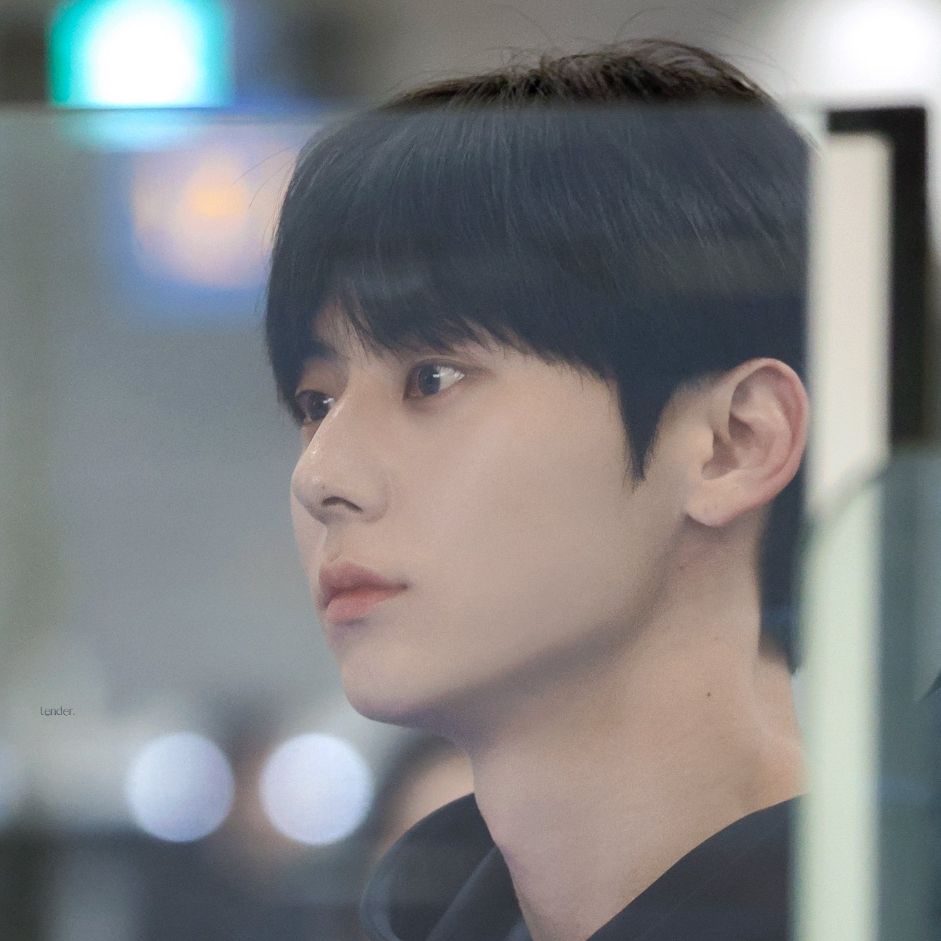 황민현 최근 활동샷