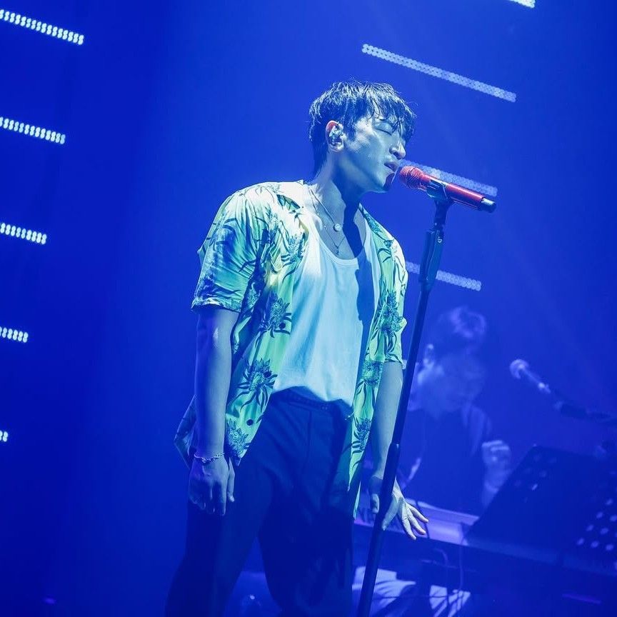 Behind-the-scenes cut of Lee Minwoo (SHINHWA)