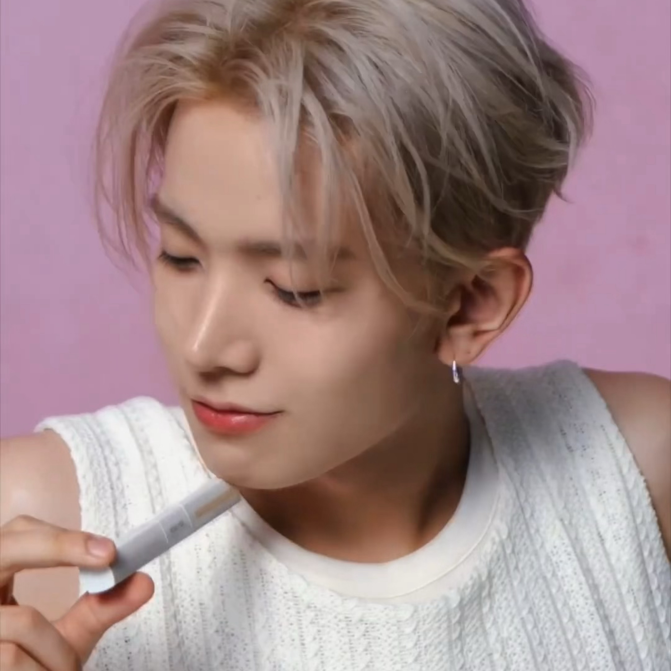 Latest photo of Heeseung (ENHYPEN)