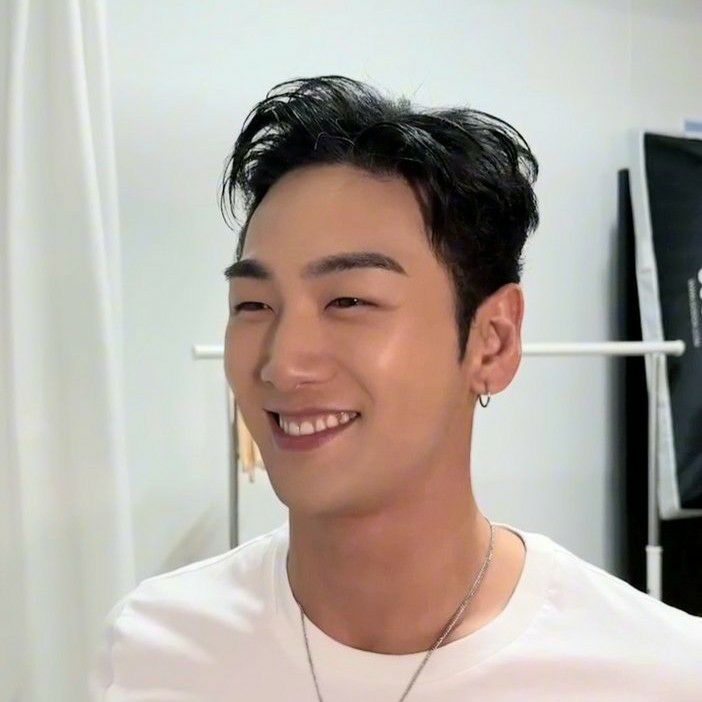 Latest photo of Baekho