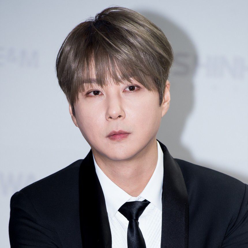 Recent activity shot of Shin Hyesung (SHINHWA)