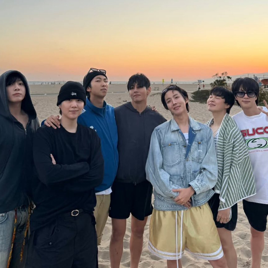 Foto aktivitas terbaru BTS