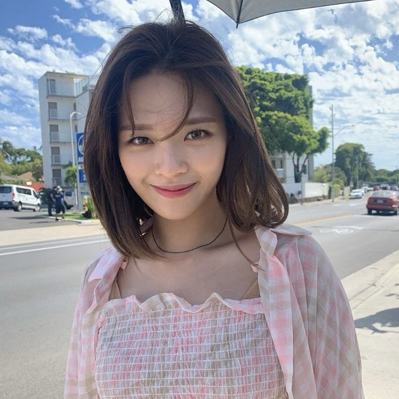Behind-the-scenes cut of Jeongyeon (TWICE)