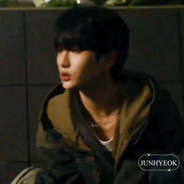 Latest photo of Junhyeok (n.SSign)