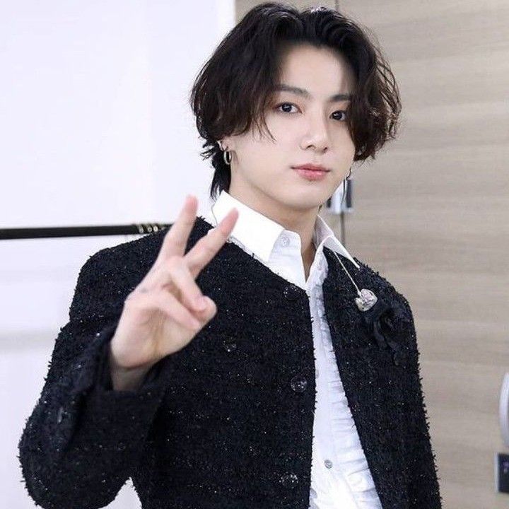 Latest photo of Jungkook (BTS)