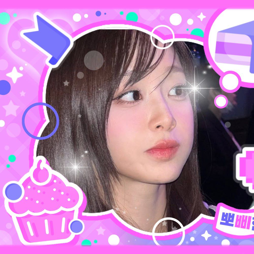 Latest photo of Chuu