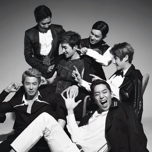 A moment captured by SHINHWA's fan