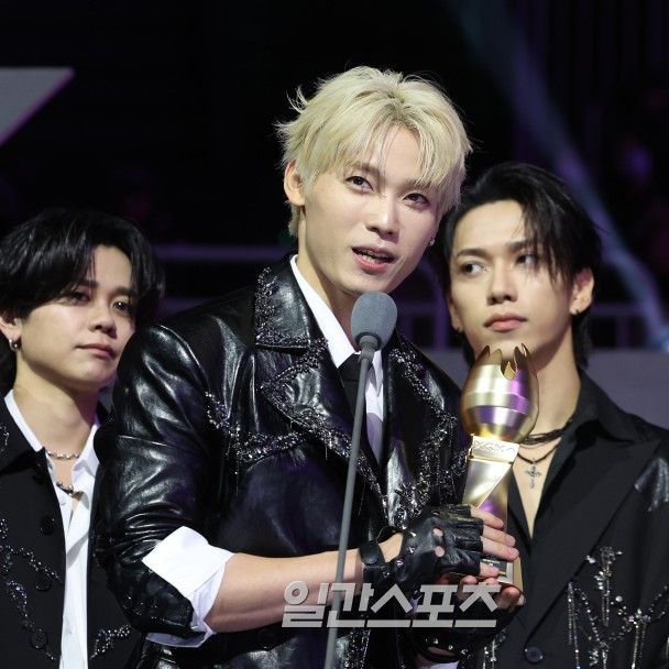 Foto aktivitas terbaru Kimura Masaya (INI)