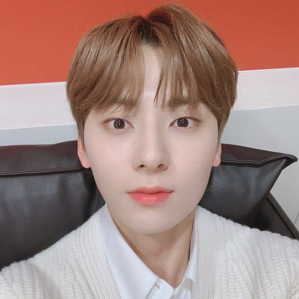 Shining profile picture of Hwang Minhyun on today's Choeaedol