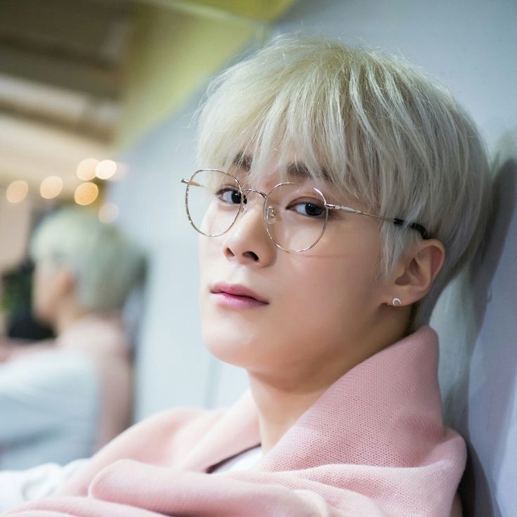 A moment captured by Moonbin (ASTRO)'s fan