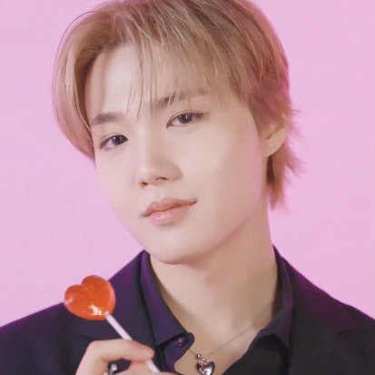 Latest photo of Doyoung (TREASURE)