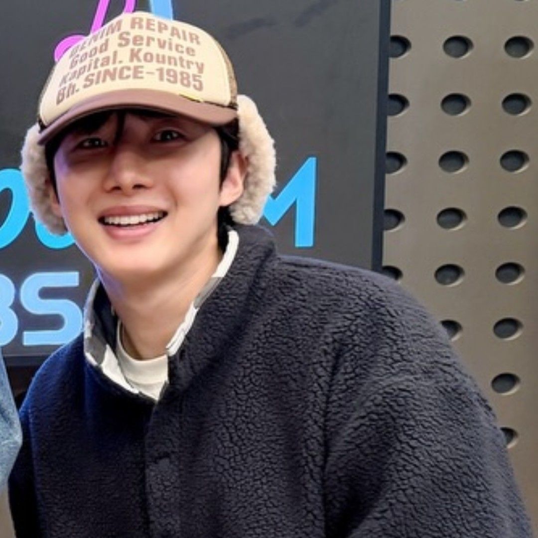 Recent activity shot of Hui (PENTAGON)