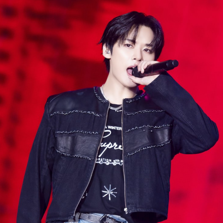 Behind-the-scenes cut of Lee Know (Stray Kids)