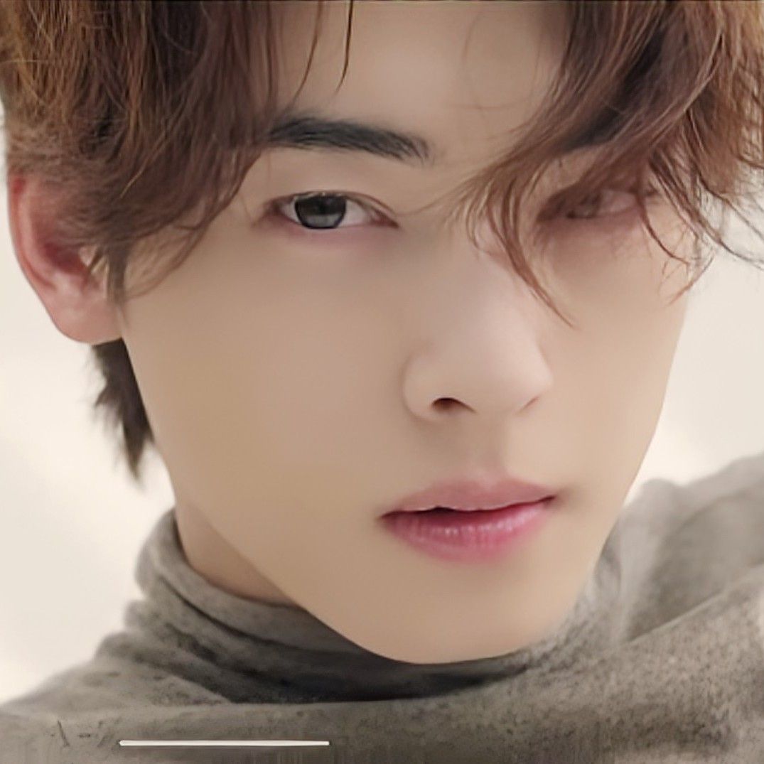 Latest photo of Eunwoo (ASTRO)