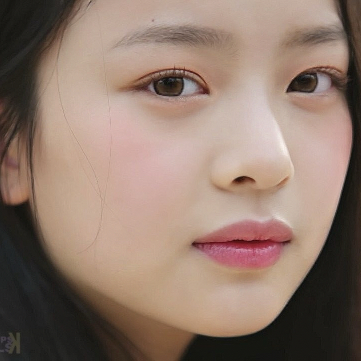 Latest photo of HANNI (NewJeans)