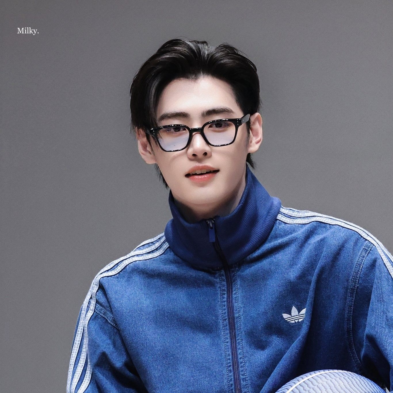 Recent activity shot of Sunghoon (ENHYPEN)