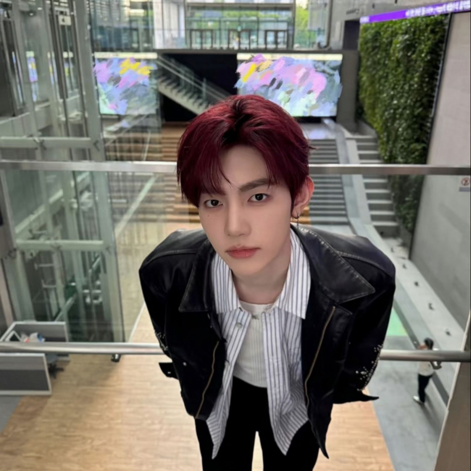 Foto terbaru Zhang Hao (ZEROBASEONE)