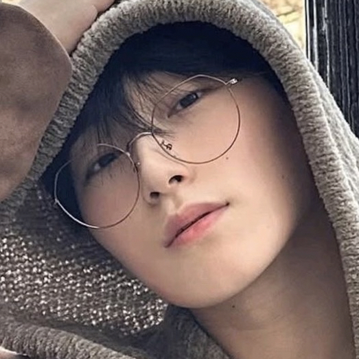 Behind-the-scenes cut of San (ATEEZ)