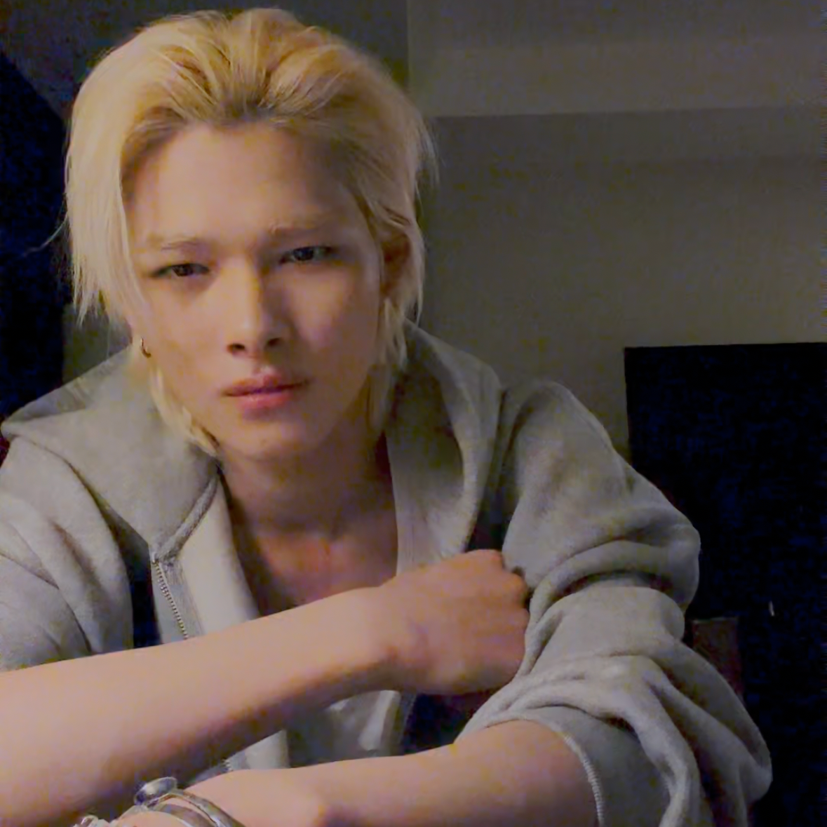 NI-KI (ENHYPEN)的最新照片