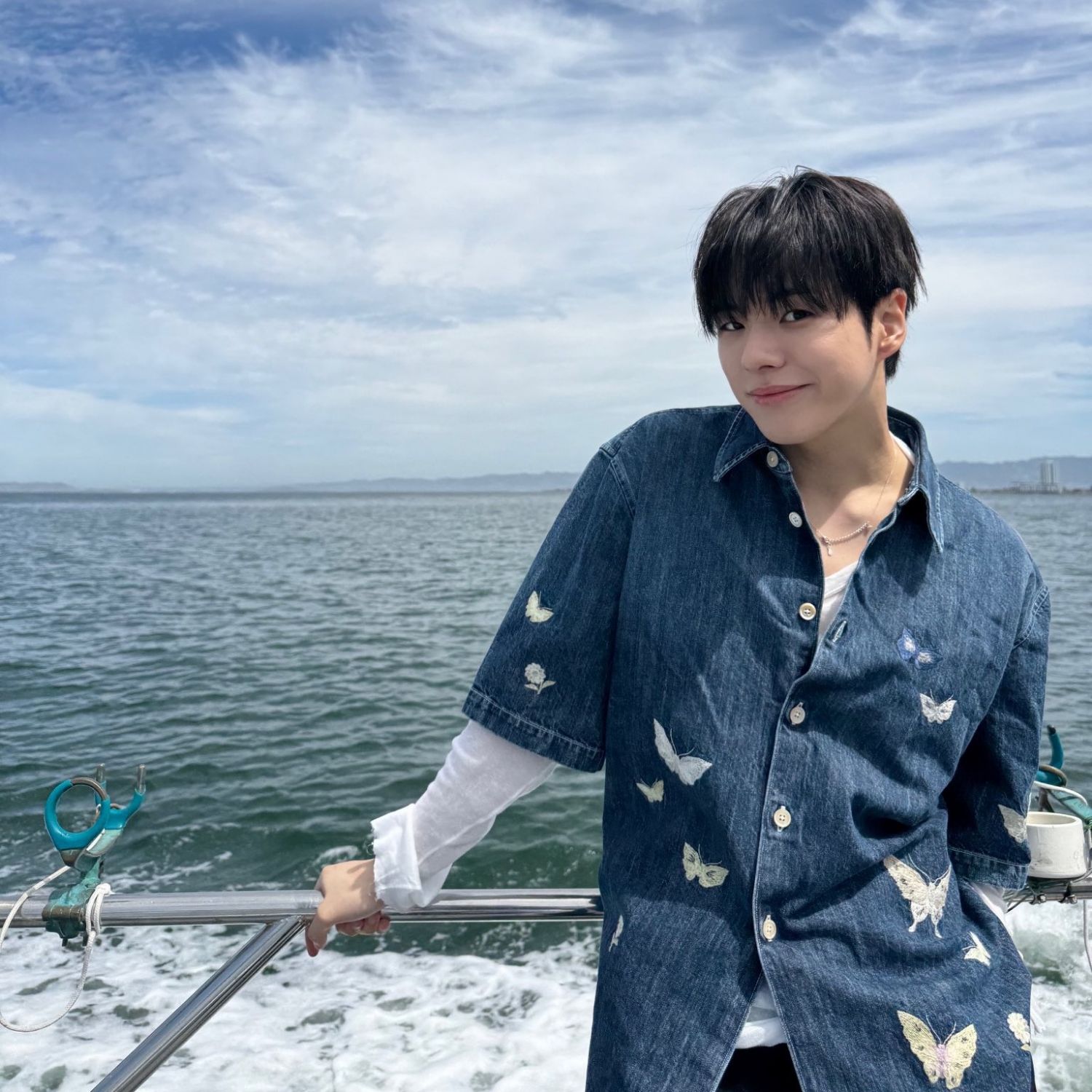 Behind-the-scenes cut of TREASURE