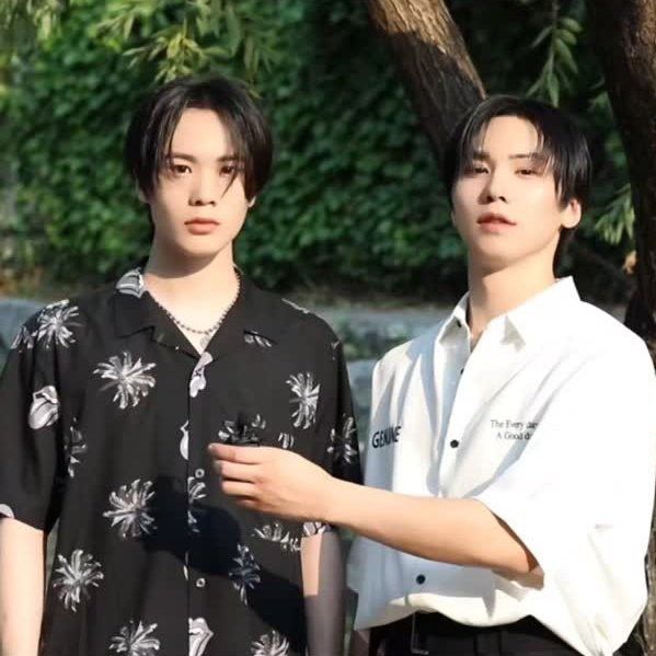 A moment captured by Rocky's fan