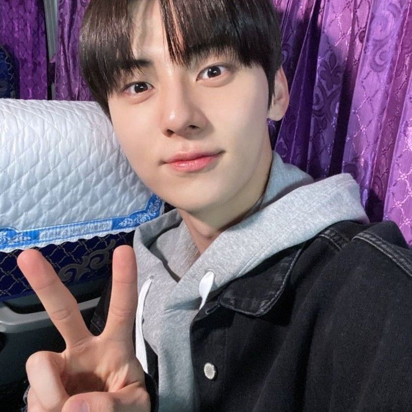 Latest photo of Hwang Minhyun