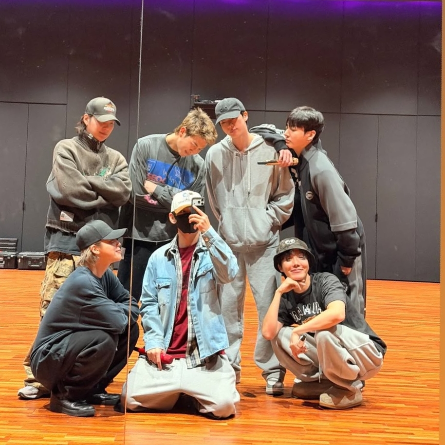 Foto aktivitas terbaru BTS