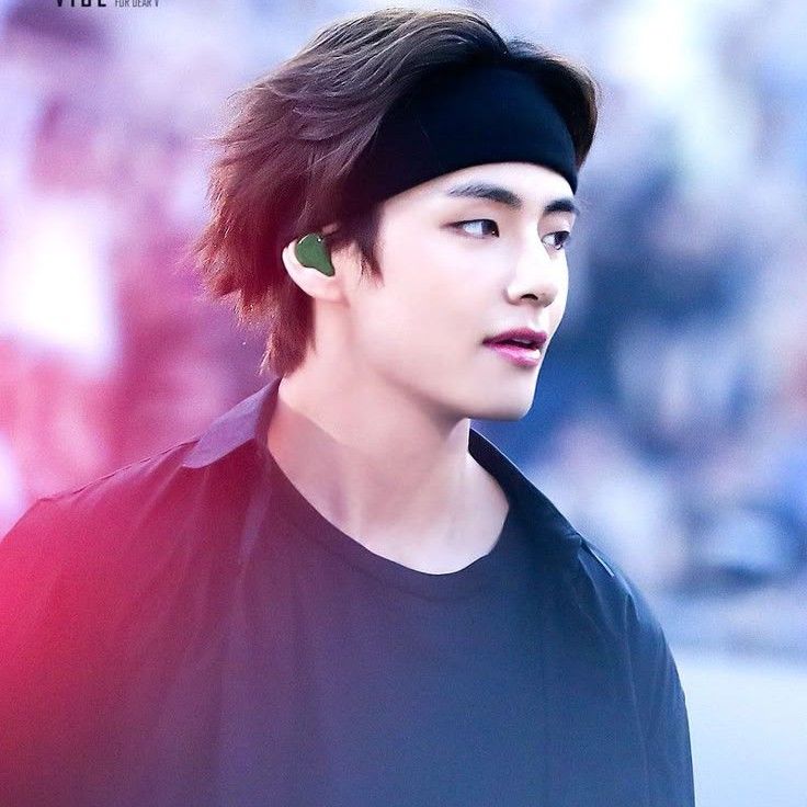 A moment captured by V (BTS)'s fan