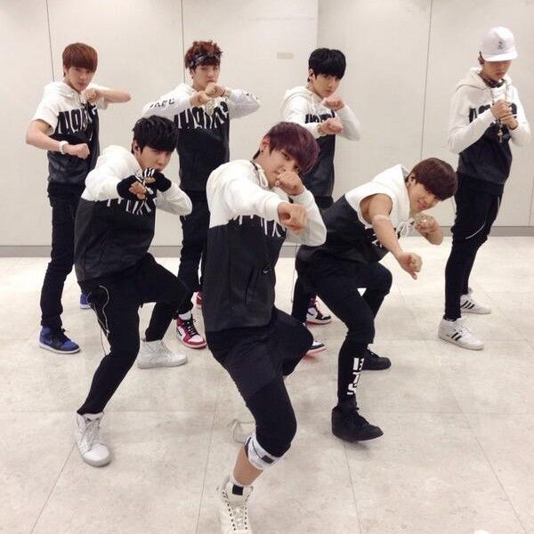 防彈少年團的幕後花絮