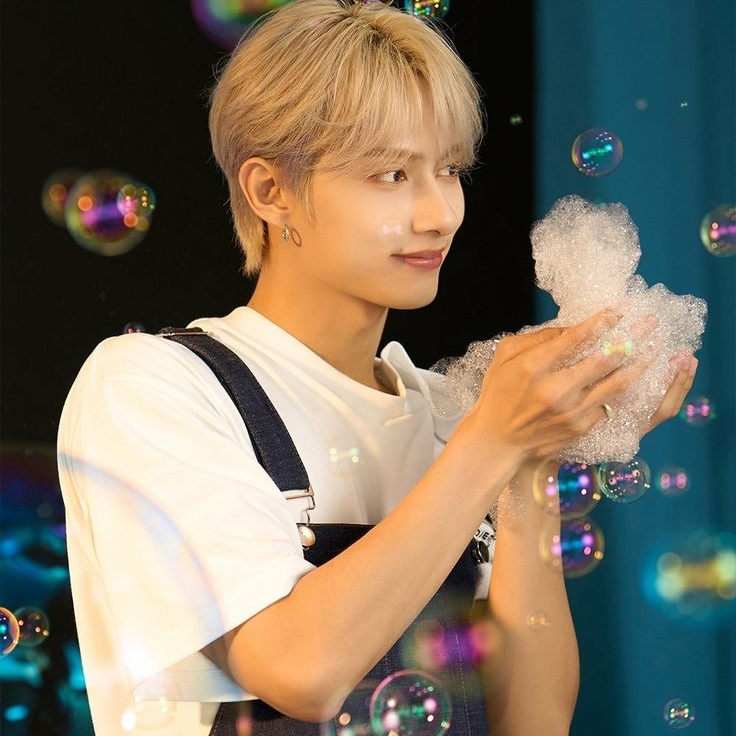 Behind-the-scenes cut of Jun (SEVENTEEN)
