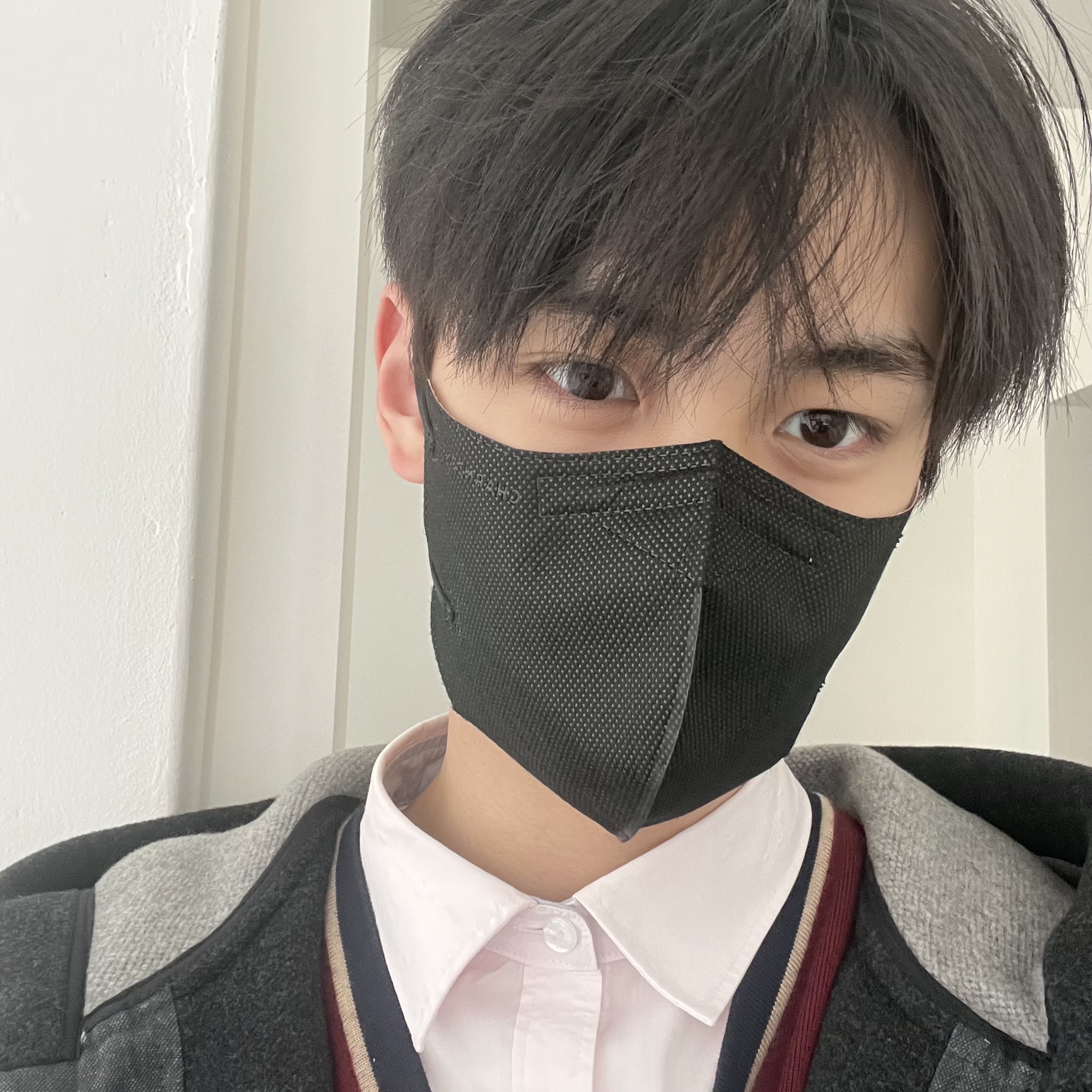 A moment captured by Kim Gyuvin (ZEROBASEONE)'s fan