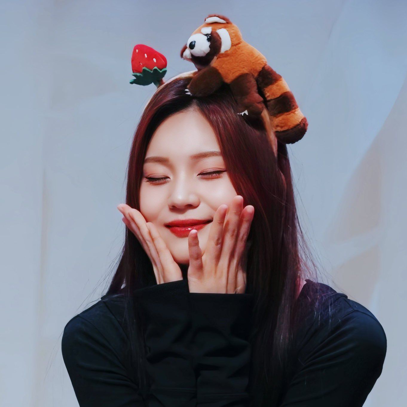 Behind-the-scenes cut of VIVIZ