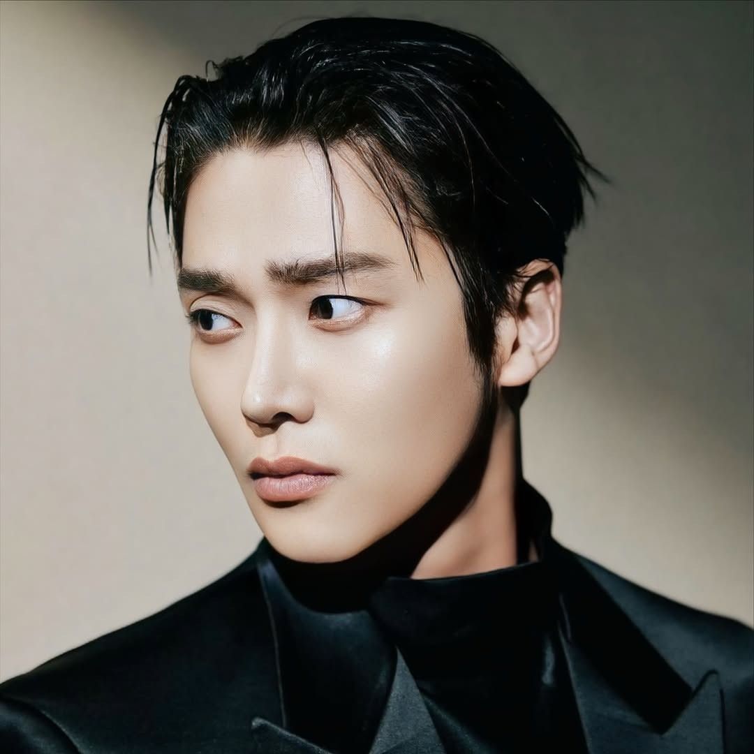 Foto aktivitas terbaru Rowoon