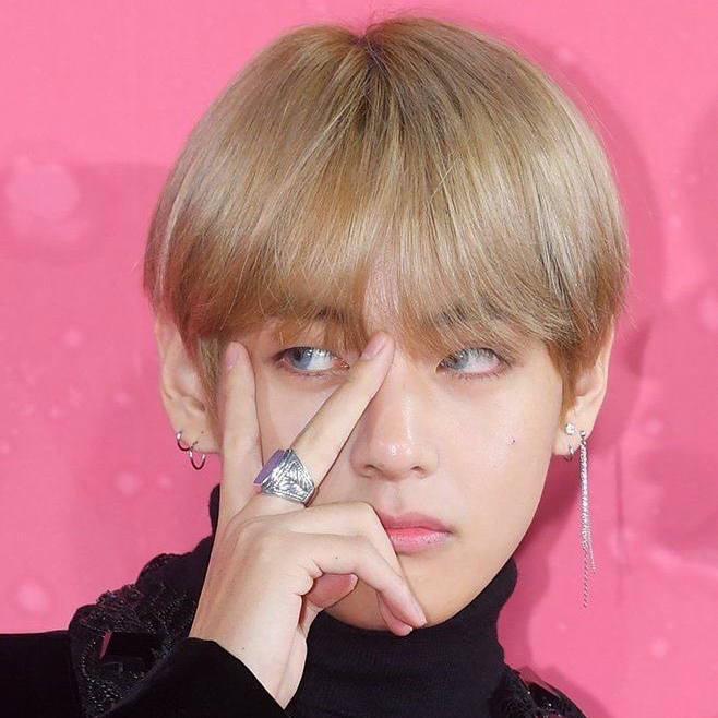 V (BTS)の最近の活動写真