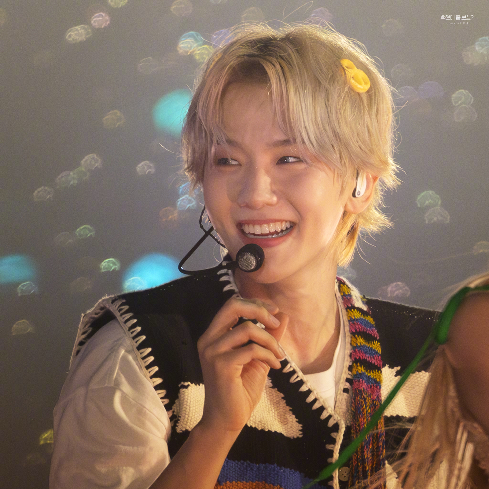 A moment captured by Baekhyun (EXO)'s fan