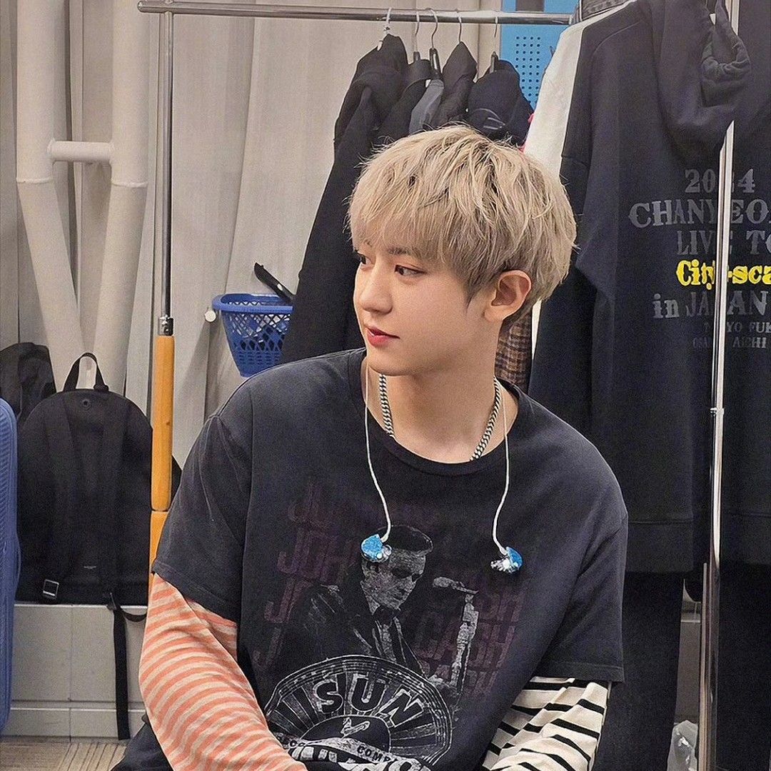 Behind-the-scenes cut of Chanyeol (EXO)