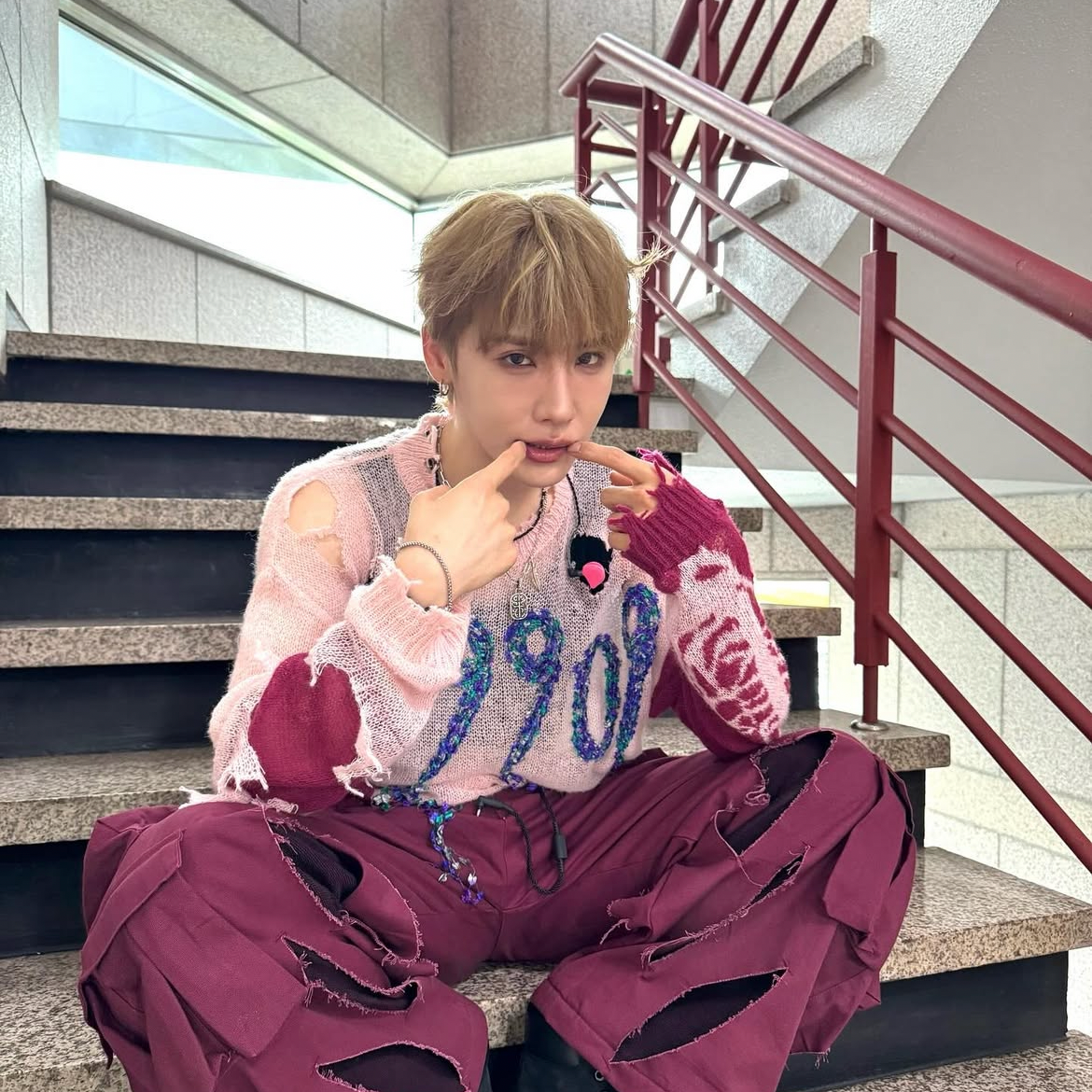 A moment captured by Jeon Woong (AB6IX)'s fan