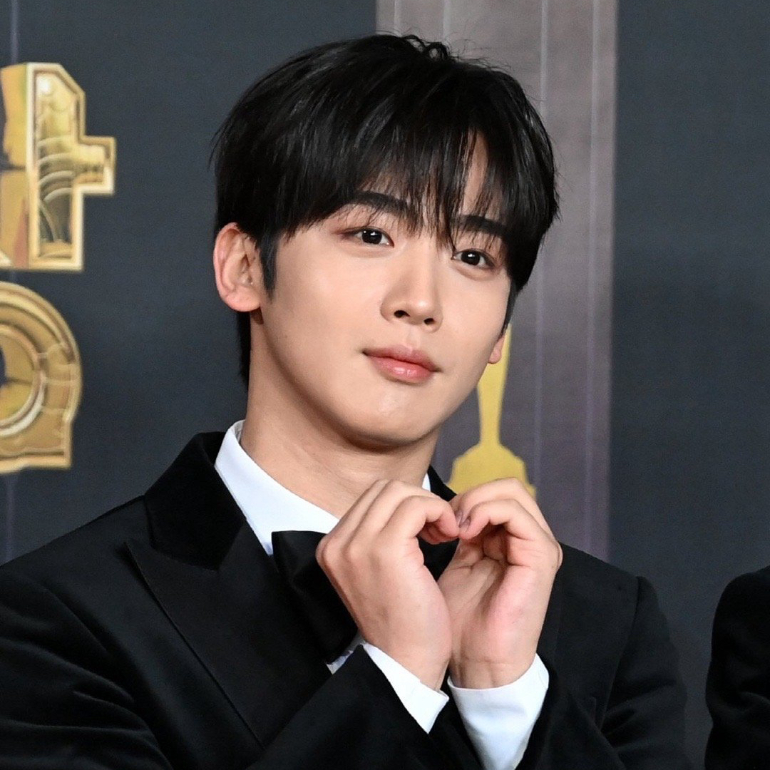 A moment captured by Kim Yohan (WEi)'s fan