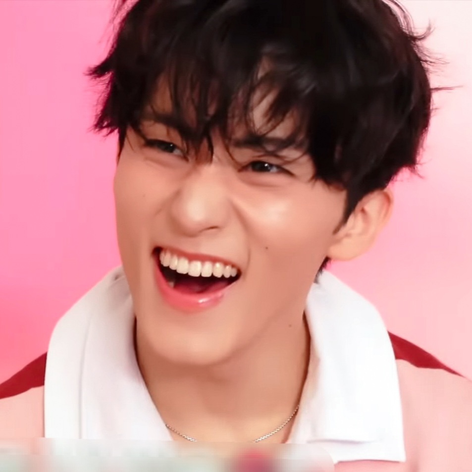 Behind-the-scenes cut of Mark (NCT 127, NCT DREAM)