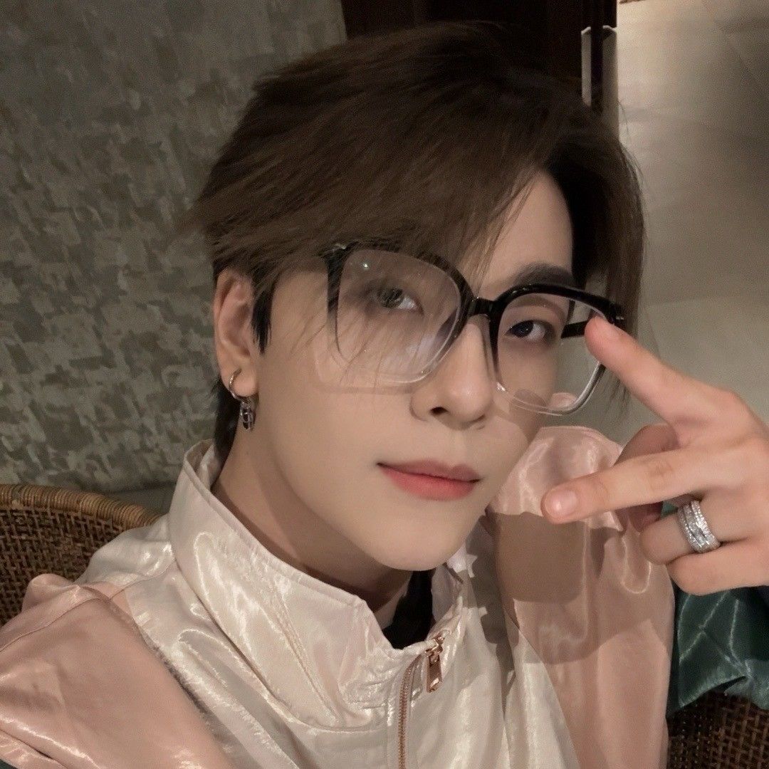 Recent activity shot of He Xinlong (BOY STORY)
