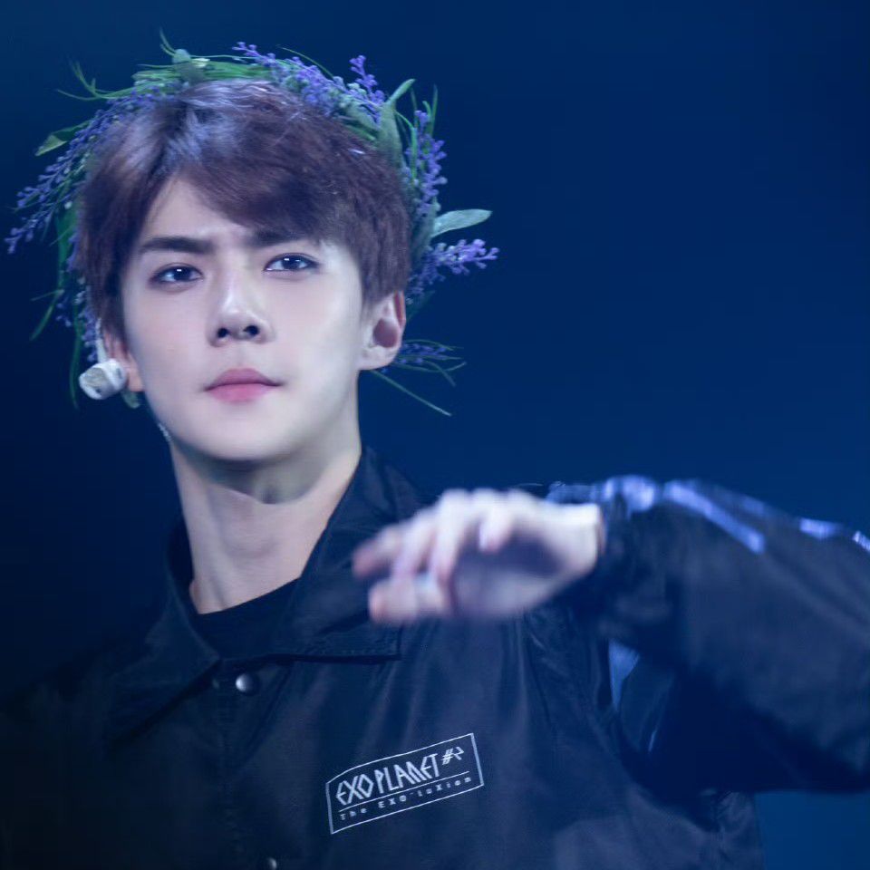 Behind-the-scenes cut of Sehun (EXO)