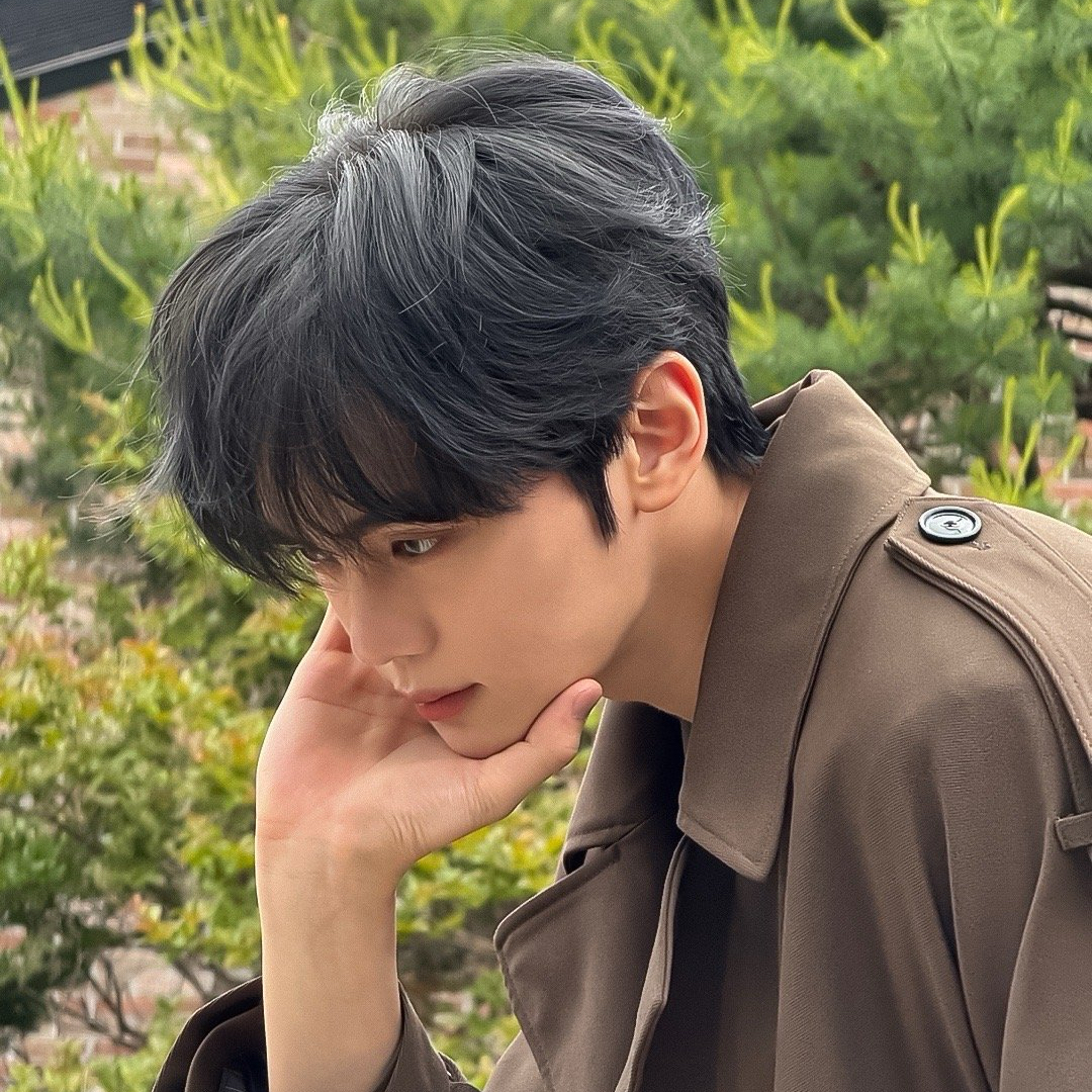 Behind-the-scenes cut of Kim Gyuvin (ZEROBASEONE)